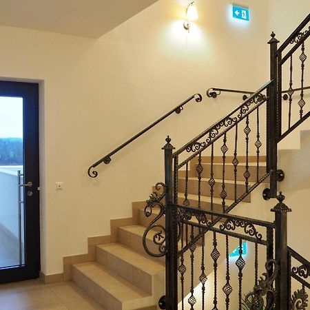 Mattone Aparthotel Lanzenkirchen Екстер'єр фото