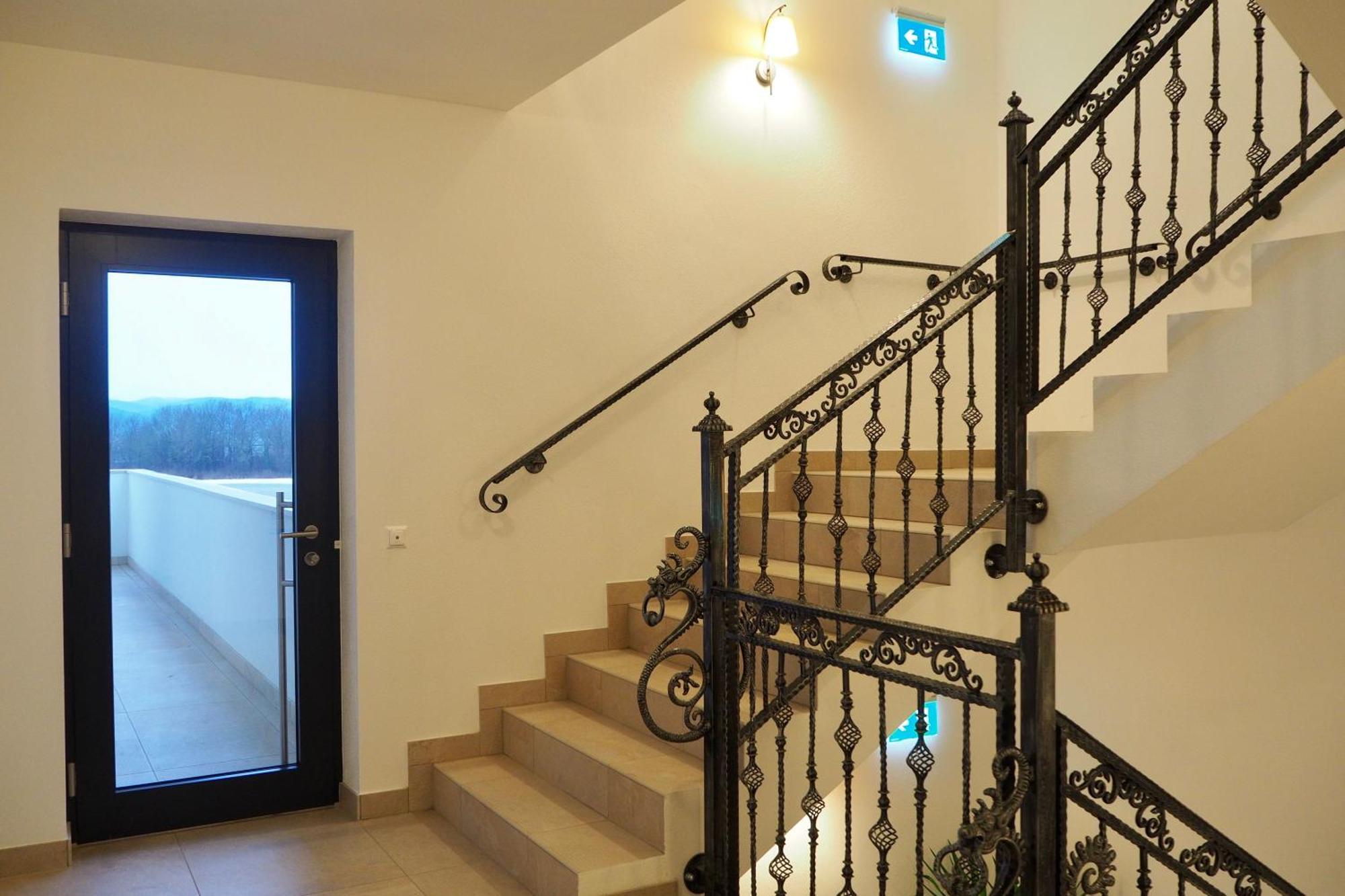 Mattone Aparthotel Lanzenkirchen Екстер'єр фото